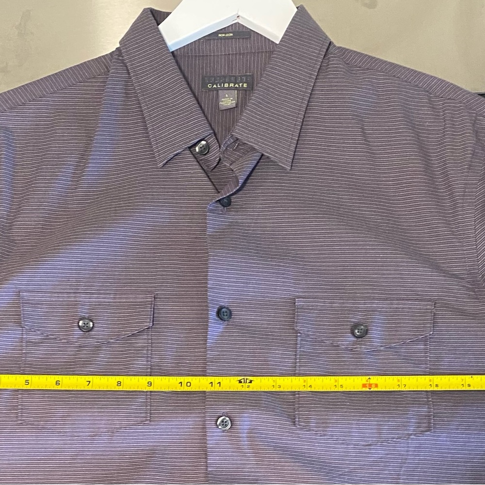 Grayish-purple short sleeve, casual dress shirt w/button latch sleeve feature.